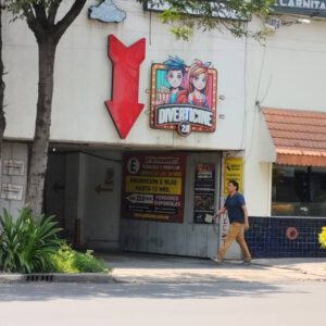 busco familia poliamorosa hetero o bisexual